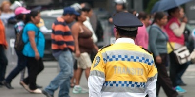 Manifestantes complican tránsito vial en calles de Xochimilco. Foto NOTIMEX